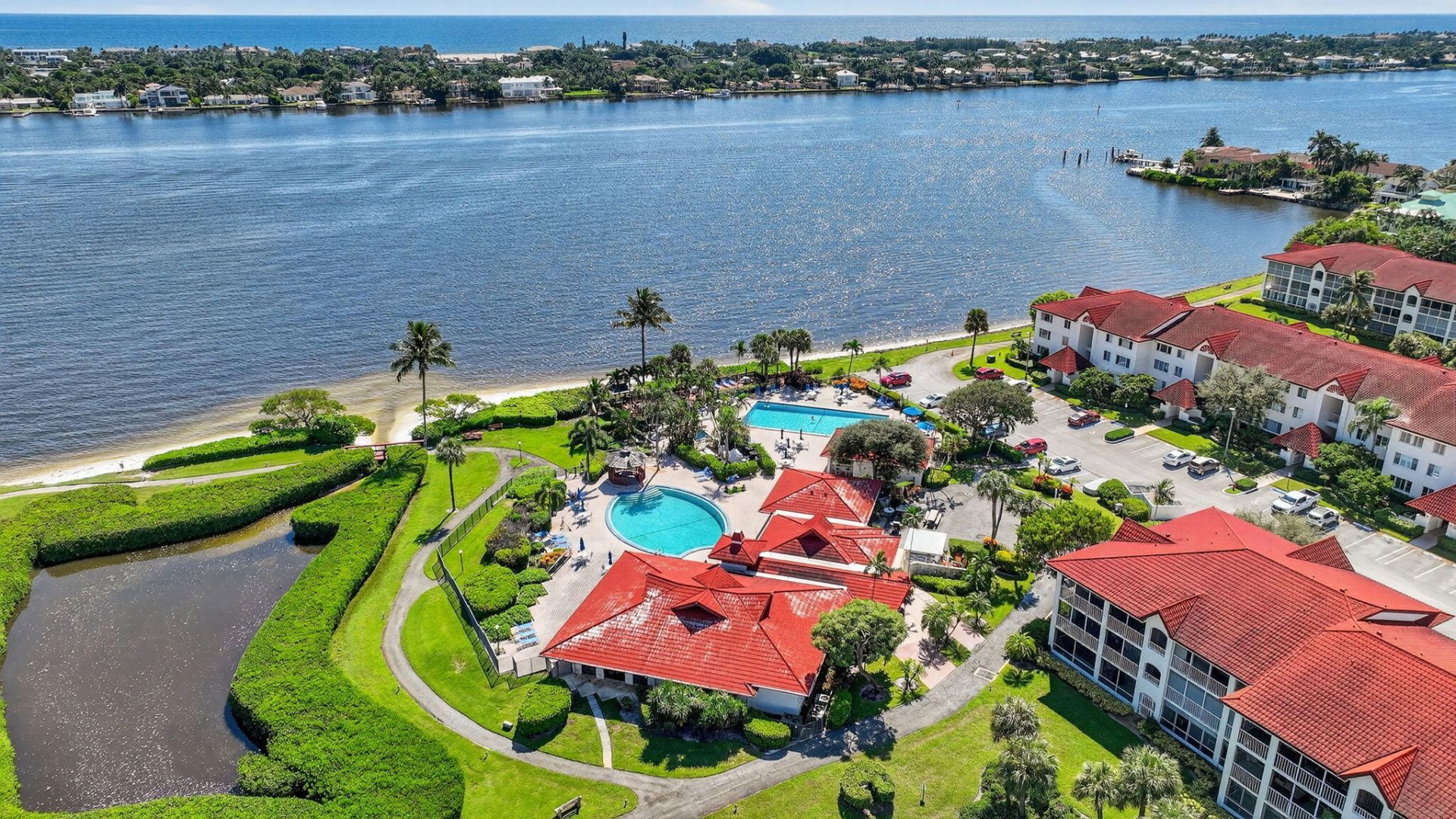 102 Half Moon Circle, Unit B3, Hypoluxo, FL 33462 Photo