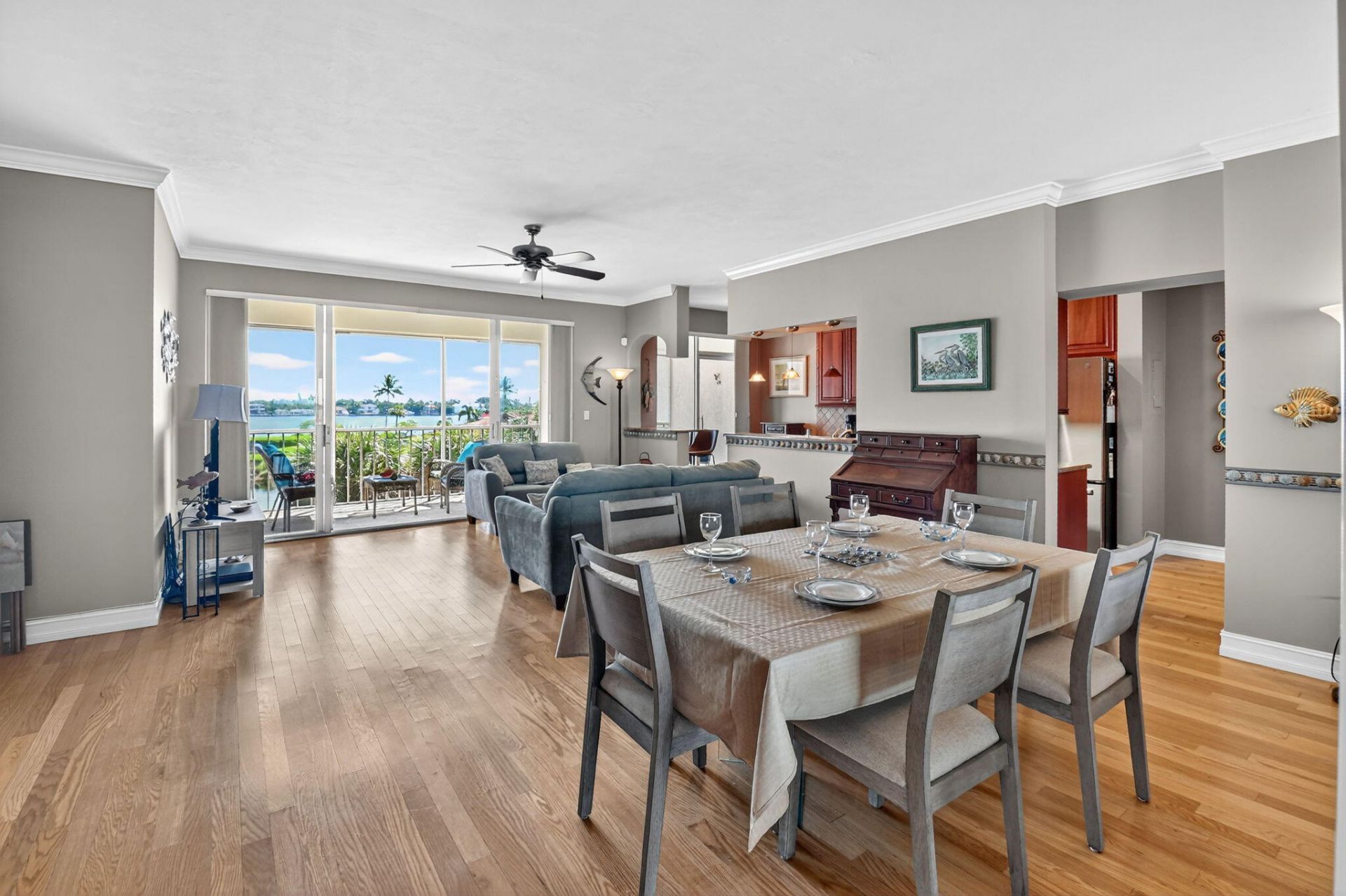 102 Half Moon Circle, Unit B3, Hypoluxo, FL 33462 Photo