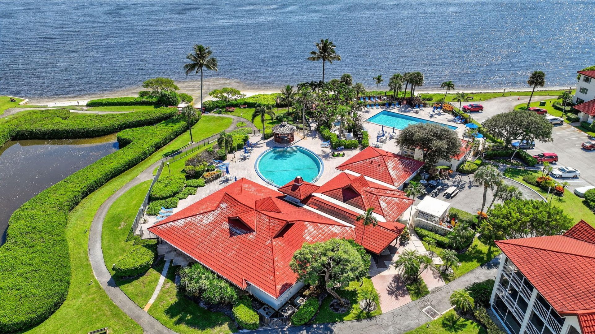 102 Half Moon Circle, Unit B3, Hypoluxo, FL 33462 Photo