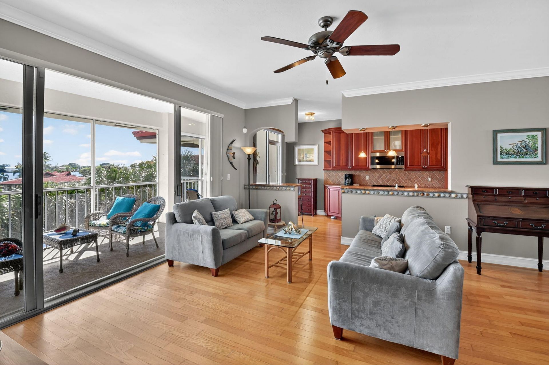 102 Half Moon Circle, Unit B3, Hypoluxo, FL 33462 Photo