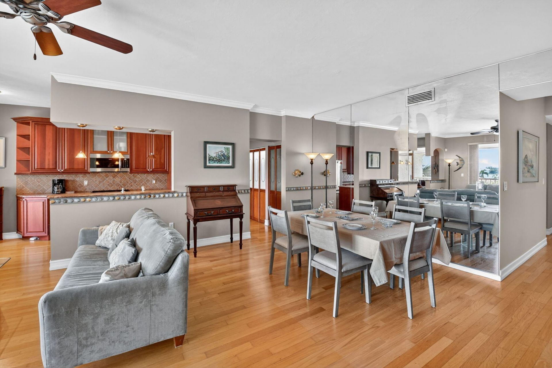 102 Half Moon Circle, Unit B3, Hypoluxo, FL 33462 Photo