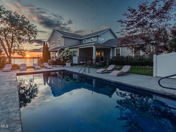 2 Leeward Lane, Saratoga Springs, NY 12866