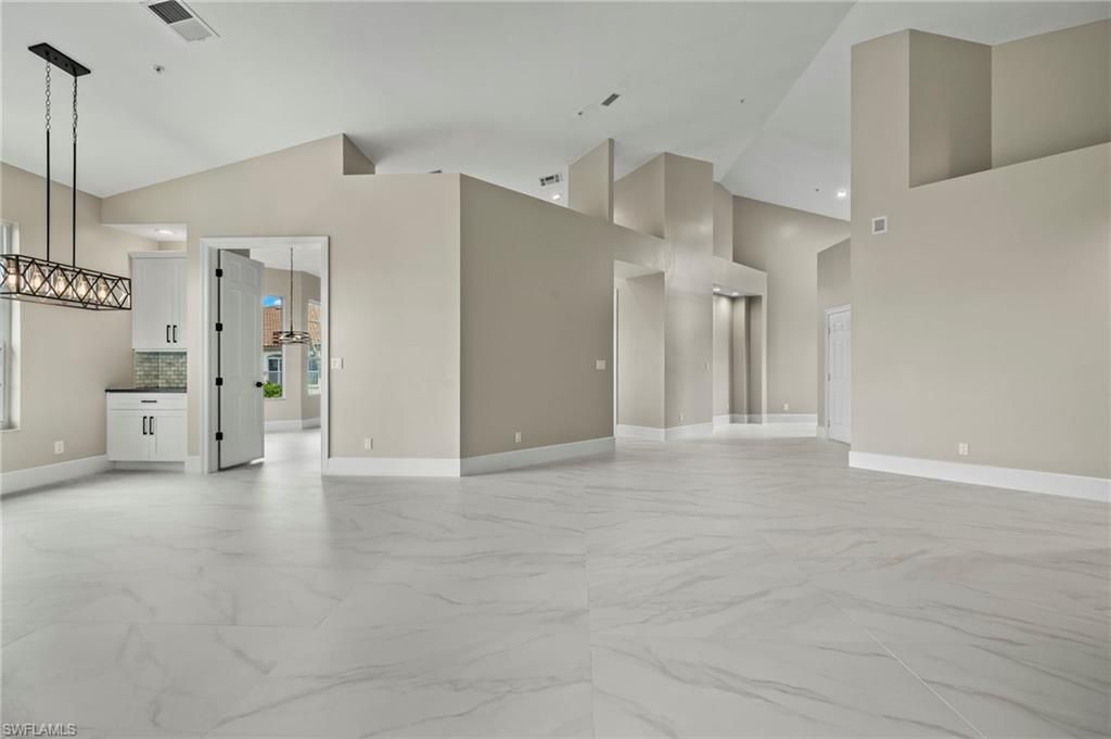 164 Colonade Cir, Unit 1307, Naples, FL 34103 Photo