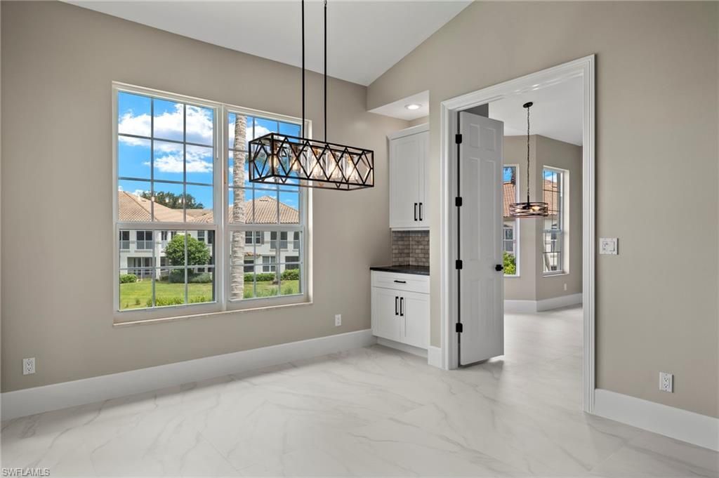 164 Colonade Cir, Unit 1307, Naples, FL 34103 Photo