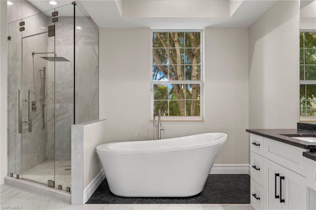 164 Colonade Cir, Unit 1307, Naples, FL 34103 Photo