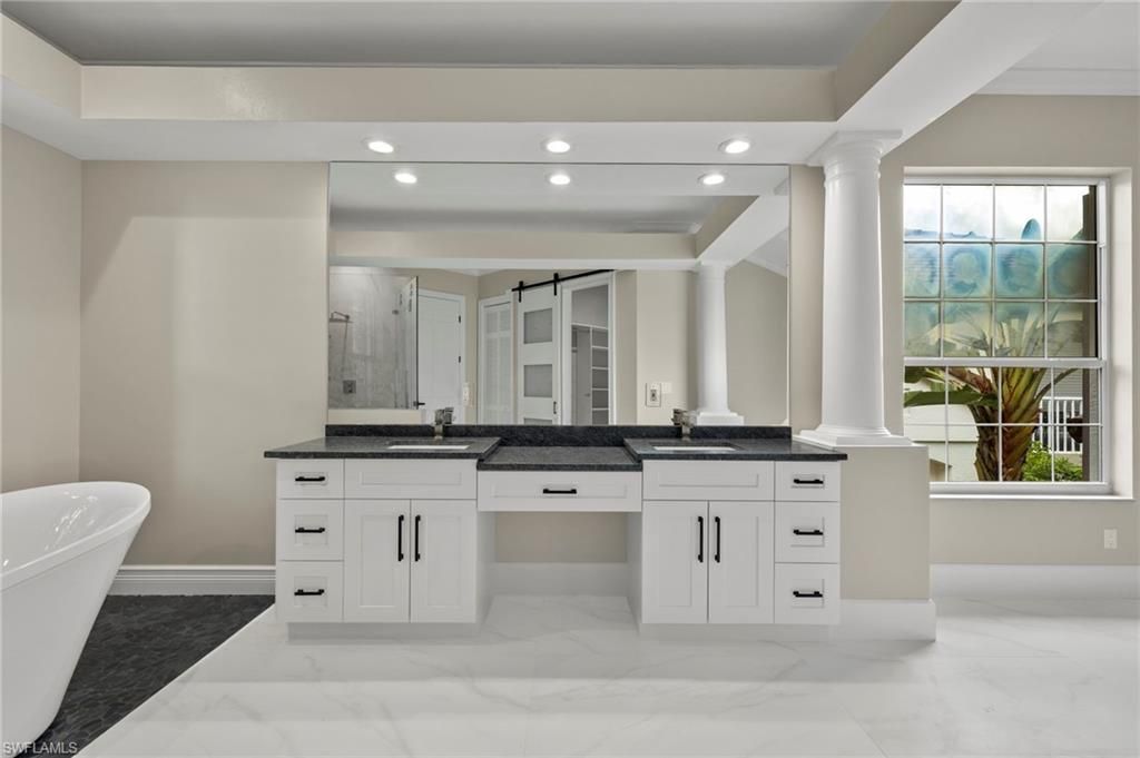 164 Colonade Cir, Unit 1307, Naples, FL 34103 Photo