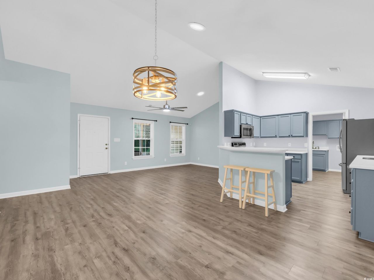 111 Oak Crest Circle Photo 3