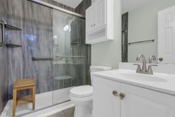 111 Oak Crest Circle photo 4