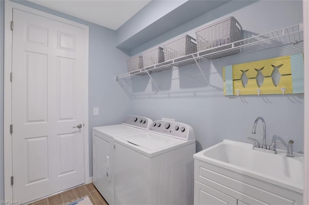 14663 Edgewater Cir, Naples, FL 34114 Photo