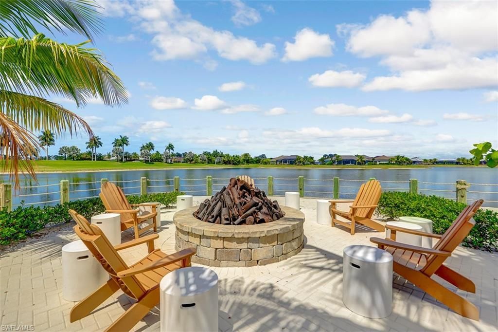 14663 Edgewater Cir, Naples, FL 34114 Photo