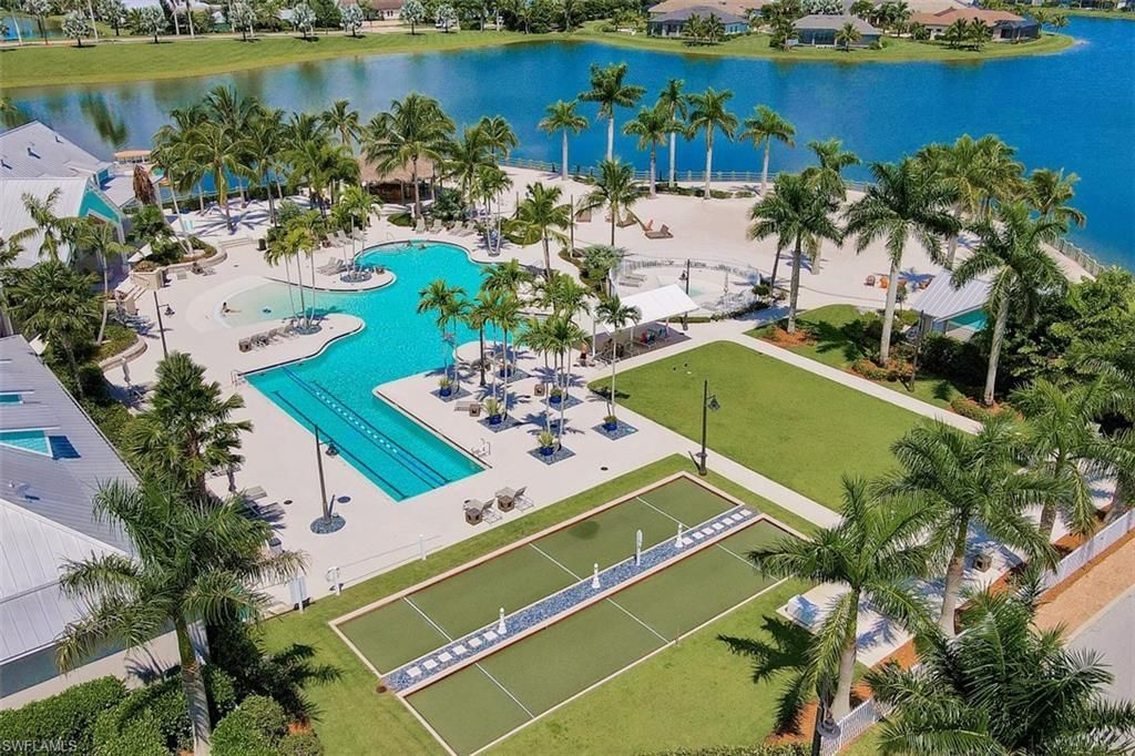 14663 Edgewater Cir, Naples, FL 34114 Photo