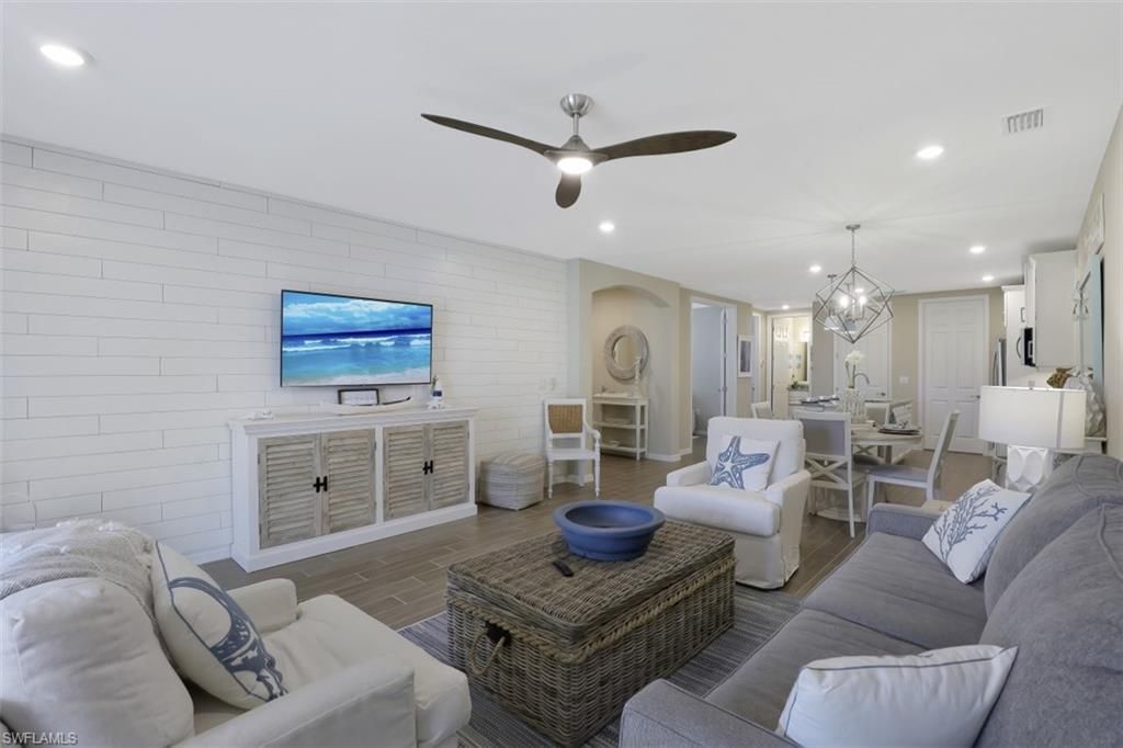 14663 Edgewater Cir, Naples, FL 34114 Photo