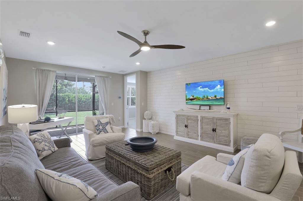 14663 Edgewater Cir, Naples, FL 34114 Photo