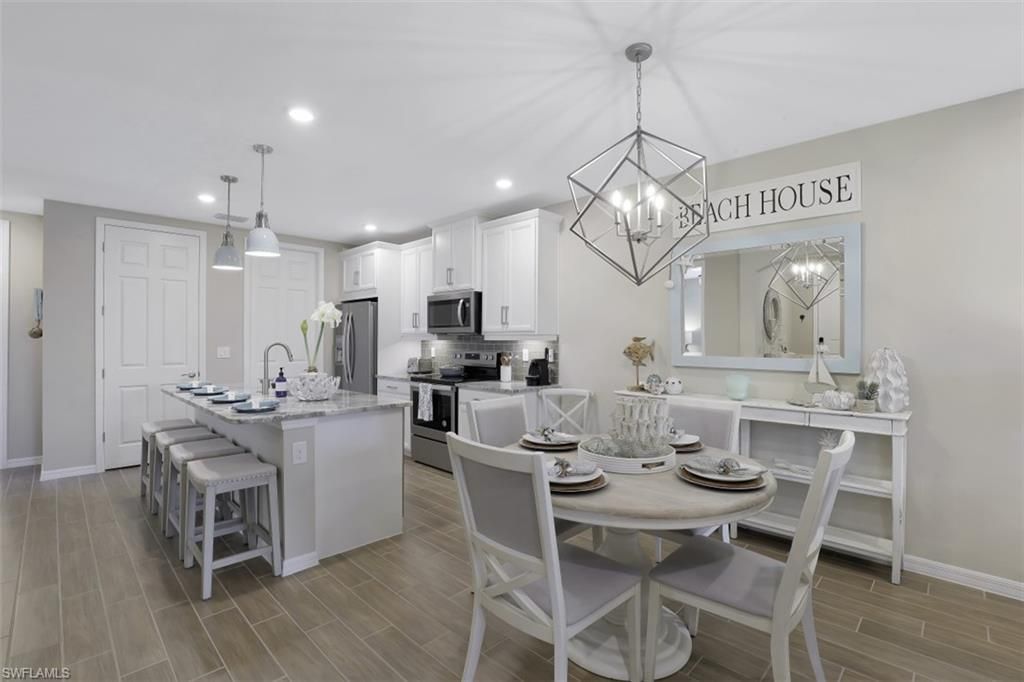 14663 Edgewater Cir, Naples, FL 34114 Photo