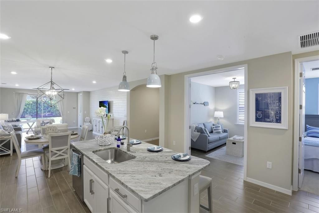 14663 Edgewater Cir, Naples, FL 34114 Photo