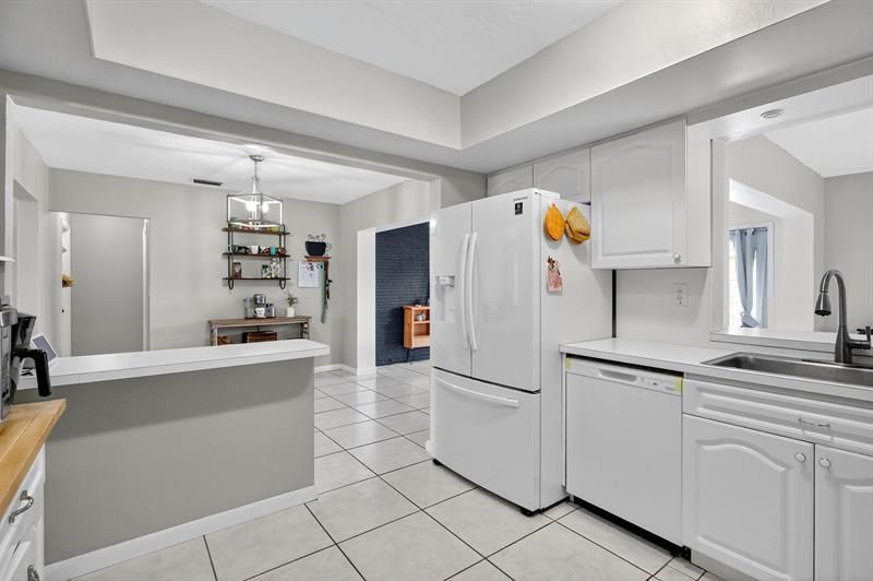 7641 NW 6th Court, Pembroke Pines, FL 33024 Photo