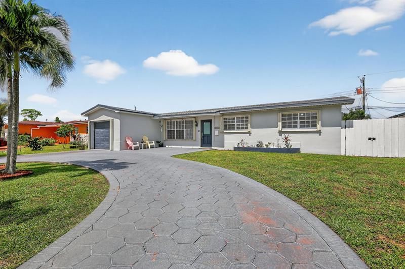 7641 NW 6th Court, Pembroke Pines, FL 33024 Photo