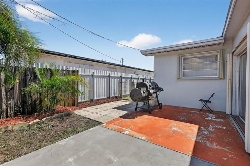 7641 NW 6th Court, Pembroke Pines, FL 33024 Photo