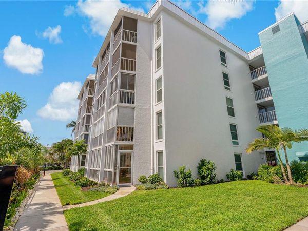 4910 38TH WAY S, Unit 108, ST PETERSBURG, FL 33711