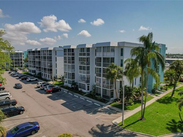4910 38TH WAY S, Unit 108, ST PETERSBURG, FL 33711
