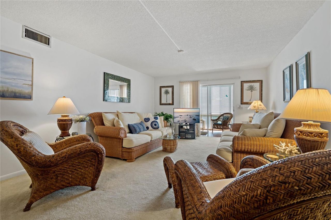 4910 38th Way S, Unit 108, Saint Petersburg, FL 33711 Photo