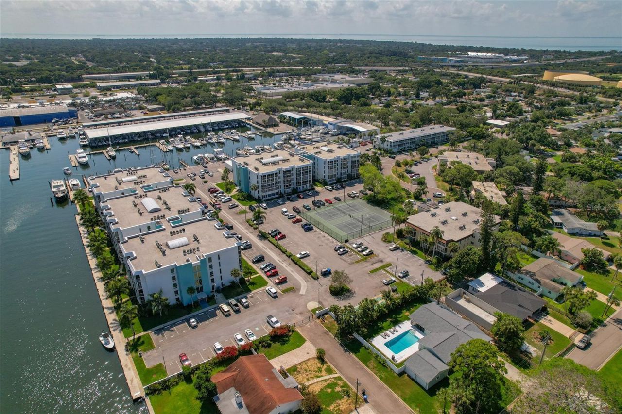 4910 38th Way S, Unit 108, Saint Petersburg, FL 33711 Photo