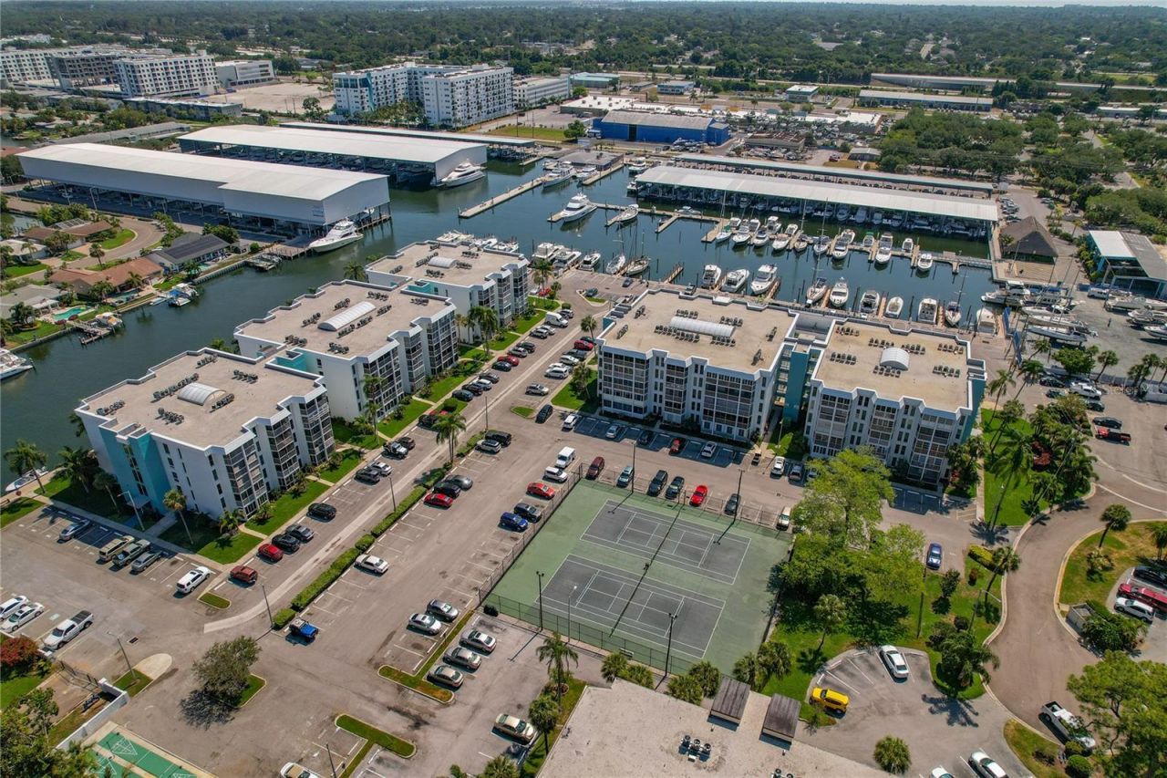 4910 38th Way S, Unit 108, Saint Petersburg, FL 33711 Photo