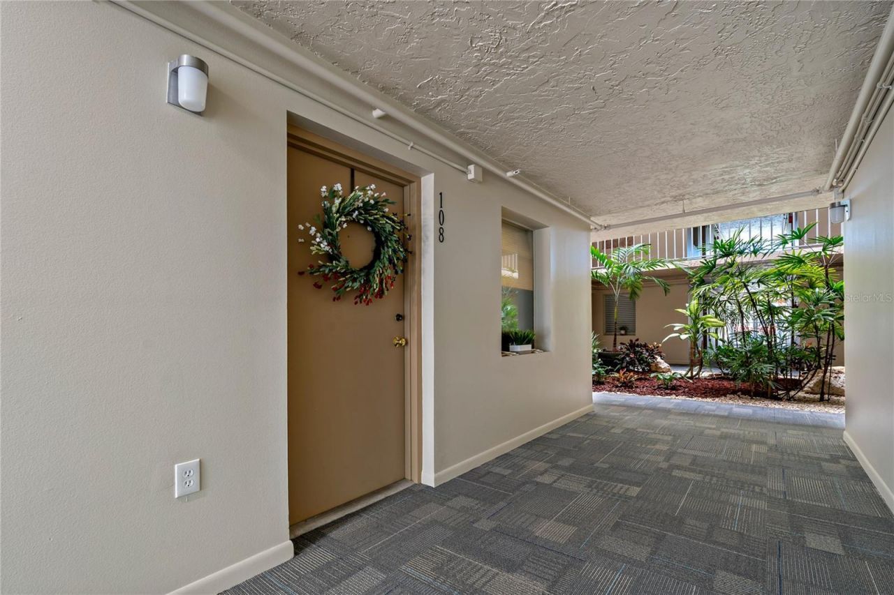 4910 38th Way S, Unit 108, Saint Petersburg, FL 33711 Photo