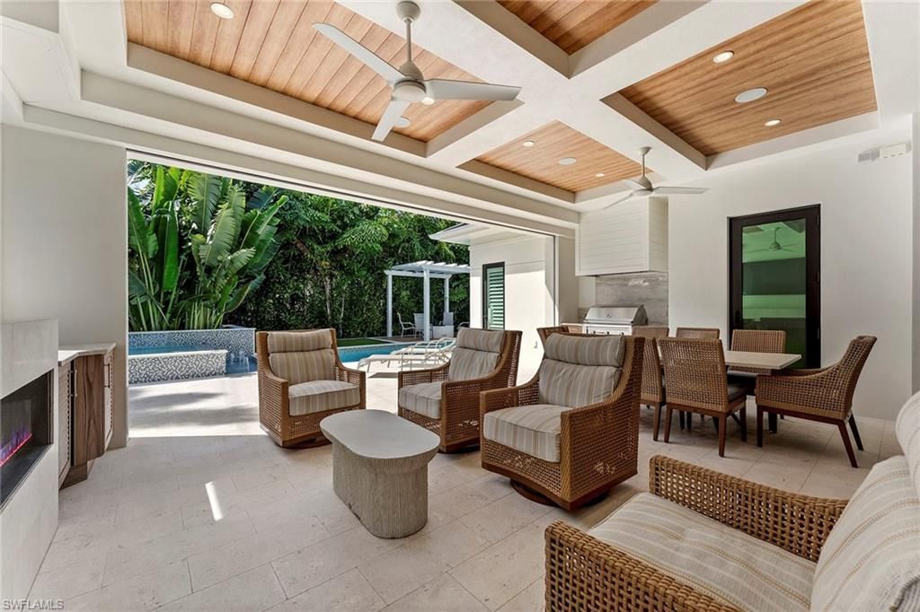 644 W Lake Dr, Naples, FL 34102 Photo