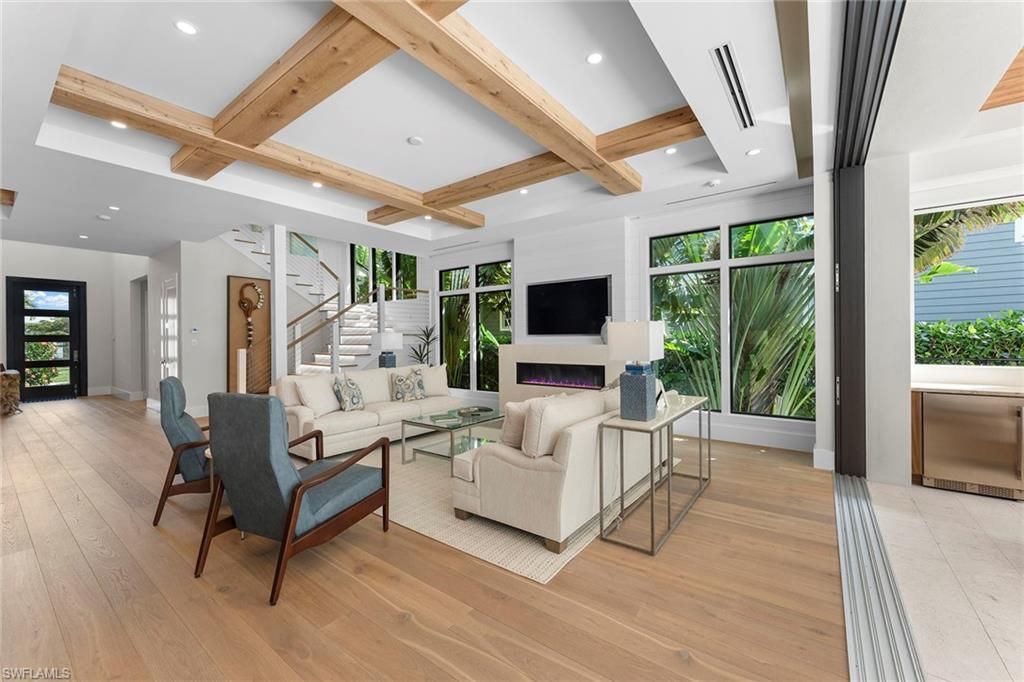 644 W Lake Dr, Naples, FL 34102 Photo