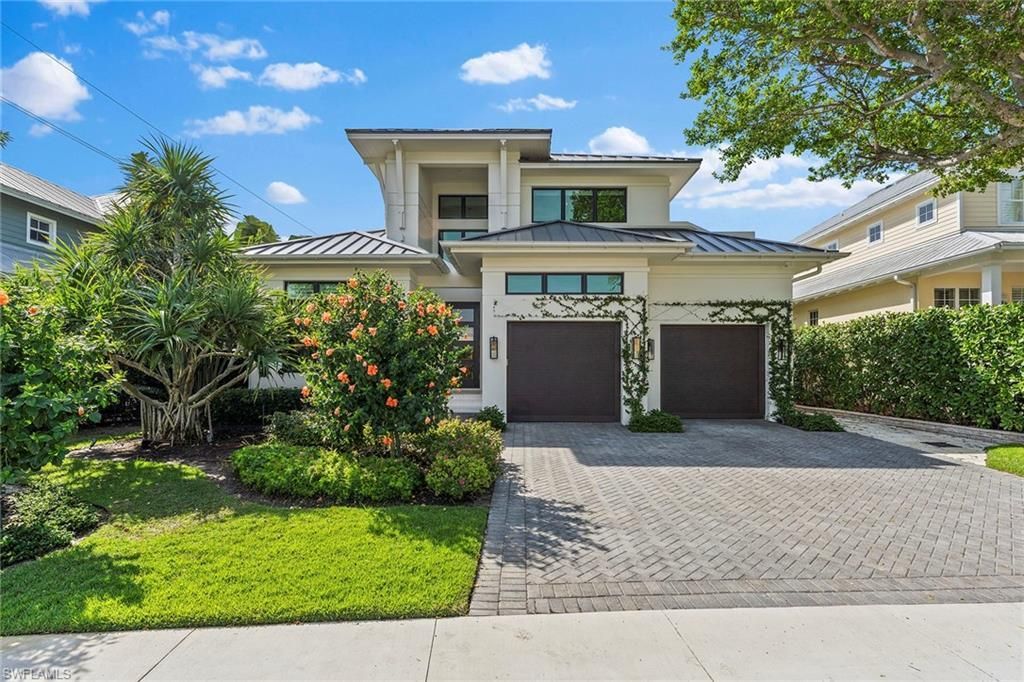 644 W Lake Dr, Naples, FL 34102 Photo