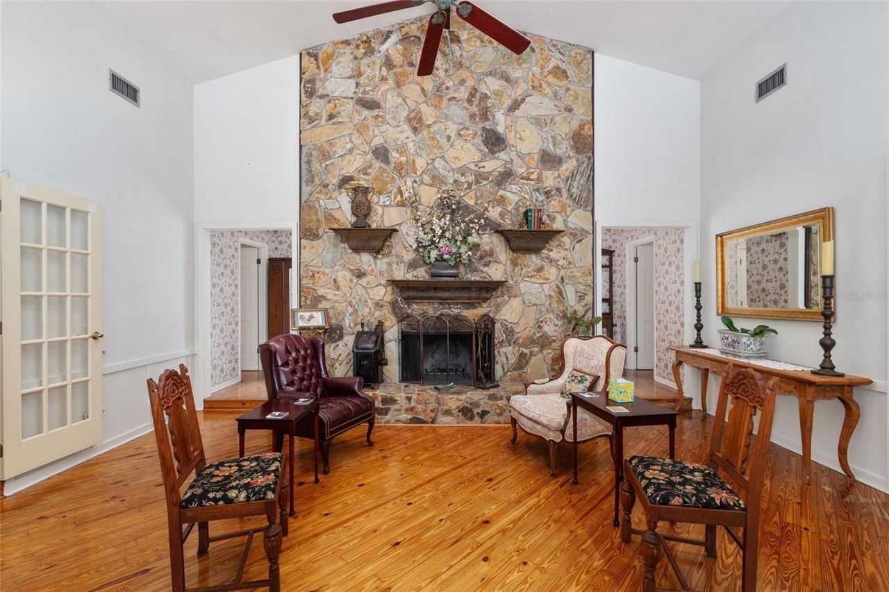 11427 SW 10th Terrace, Micanopy, FL 32667 Photo