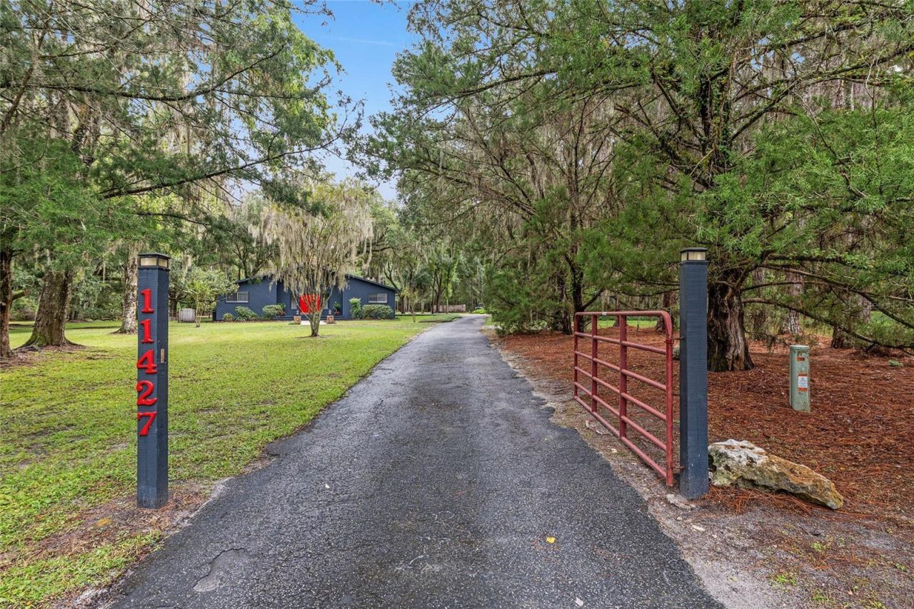 11427 SW 10th Terrace, Micanopy, FL 32667 Photo