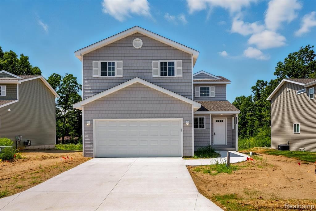 5760 Copper Tree Park, Waterford Township, MI 48327 Main Photo