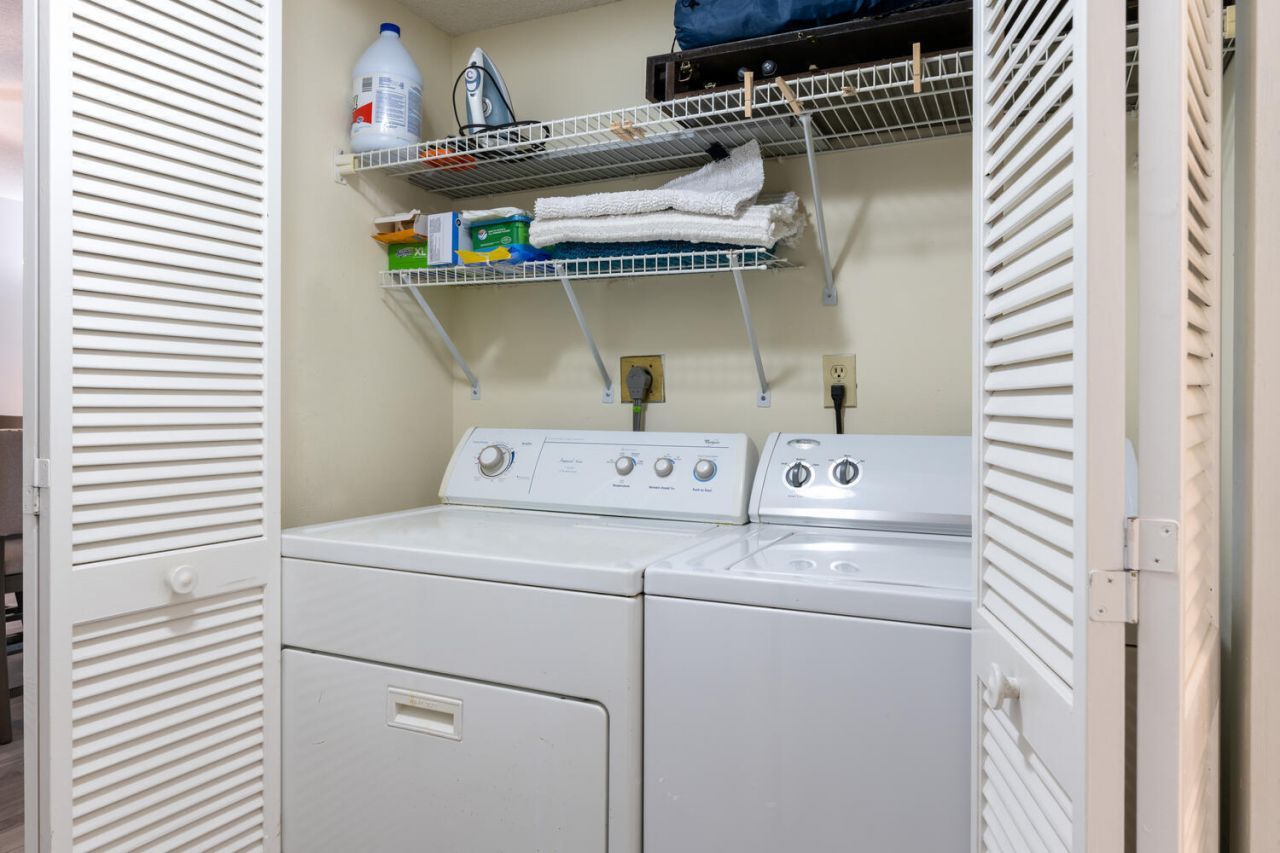 3050 Presidential Way, Unit 305, West Palm Beach, FL 33401 Photo