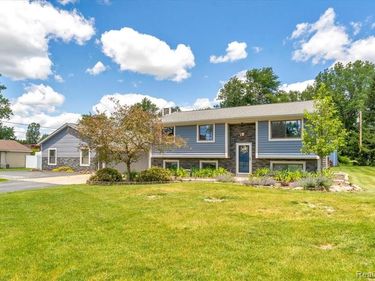 27520 West Road, Huron Twp, MI 48164