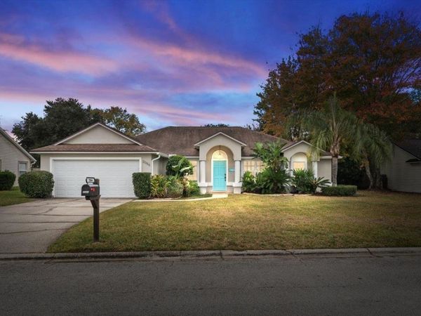 2066 E Forest Gate Dr, Jacksonville, FL 32246