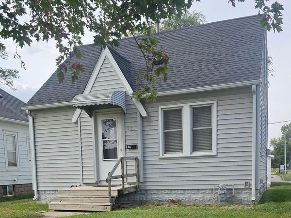 330 Black Hawk Rd, Waterloo, IA 50701