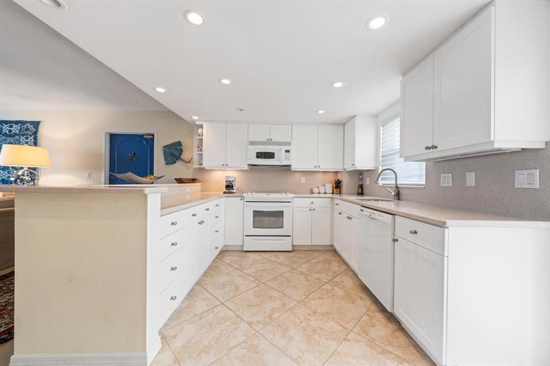 215 N Birch Road, Unit 4C, Fort Lauderdale, FL 33304 Photo