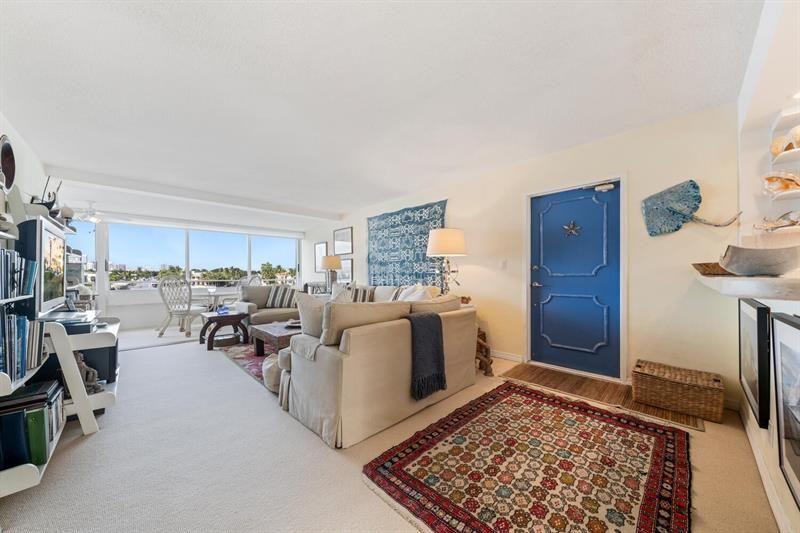 215 N Birch Road, Unit 4C, Fort Lauderdale, FL 33304 Photo