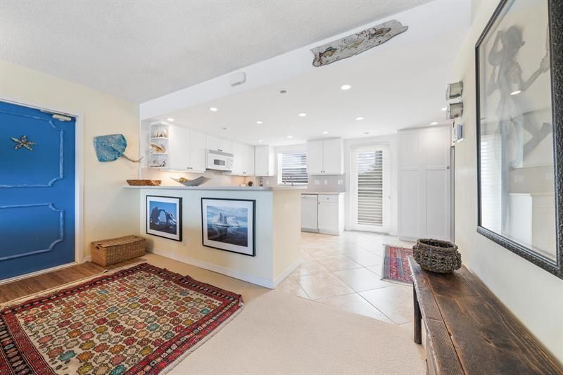 215 N Birch Road, Unit 4C, Fort Lauderdale, FL 33304 Photo