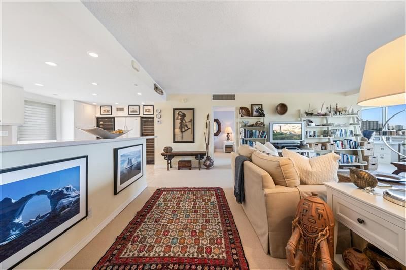 215 N Birch Road, Unit 4C, Fort Lauderdale, FL 33304 Photo