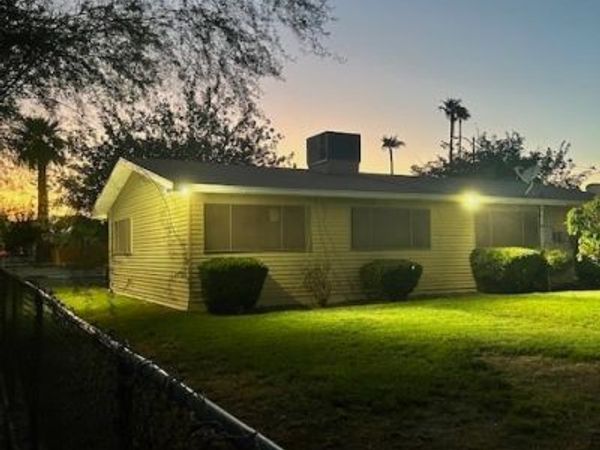 1643 E Street, Las Vegas, NV 89106