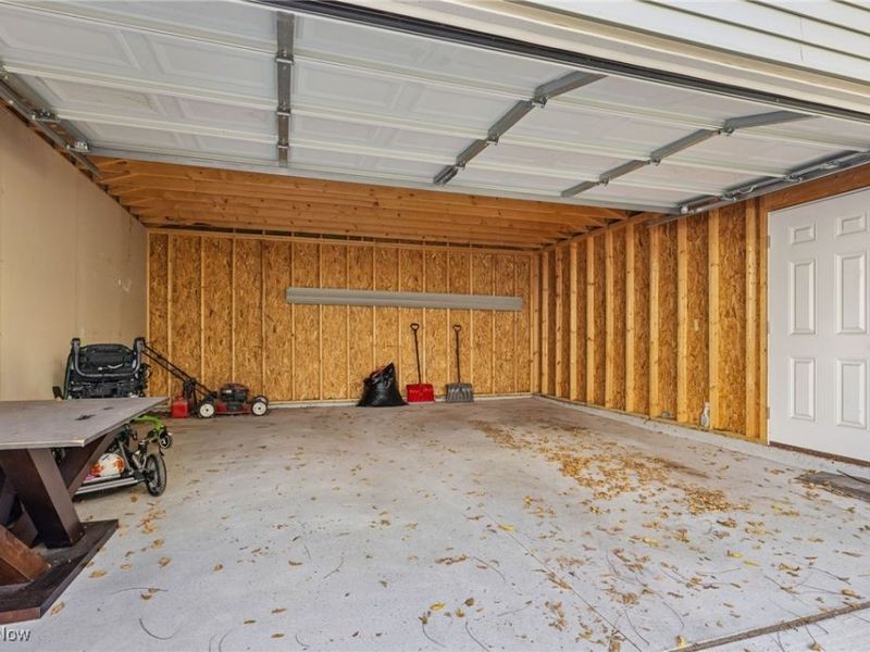 2045 Chesterland Avenue, Lakewood, OH 44107 Photo 21