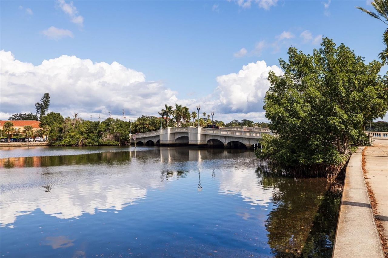 2400 Coffee Pot Boulevard Ne, Saint Petersburg, FL 33704 Photo