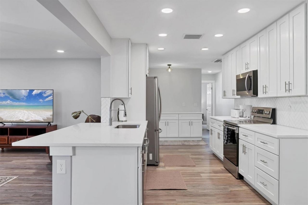 147 Adair Avenue, Sarasota, FL 34243 Photo