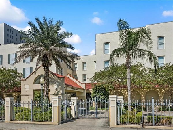 1224 ST CHARLES Avenue, Unit 214, New Orleans, LA 70130