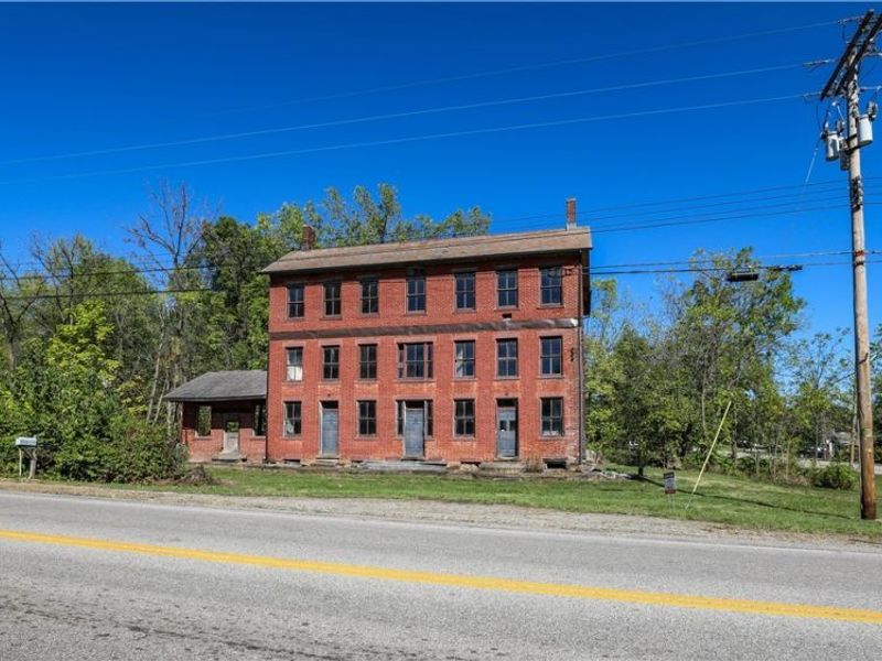 9401 Tallmadge Road, Diamond, OH 44412 Photo 1