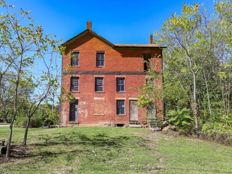 9401 Tallmadge Road, Diamond, OH 44412 Photo 10