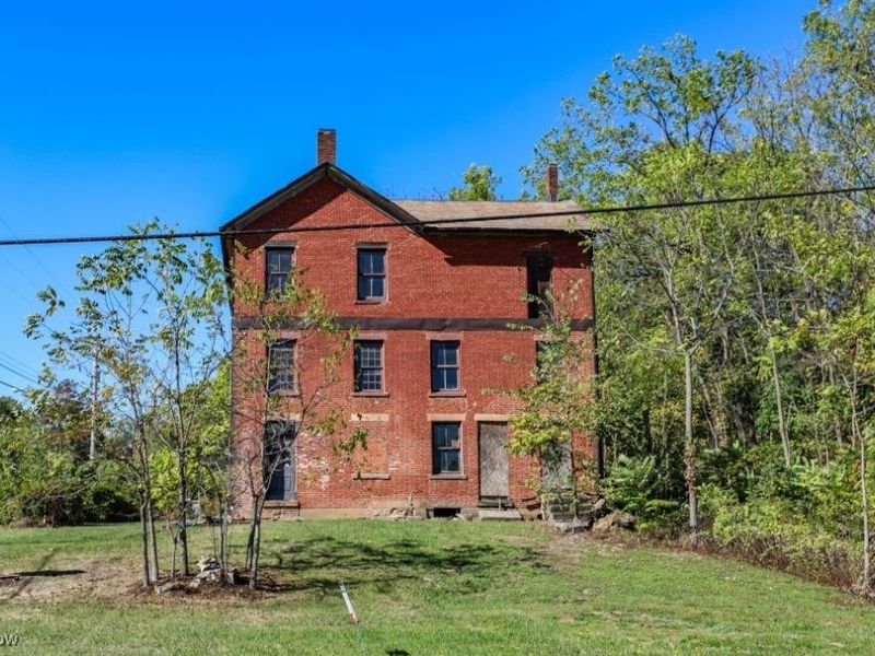 9401 Tallmadge Road, Diamond, OH 44412 Photo 11